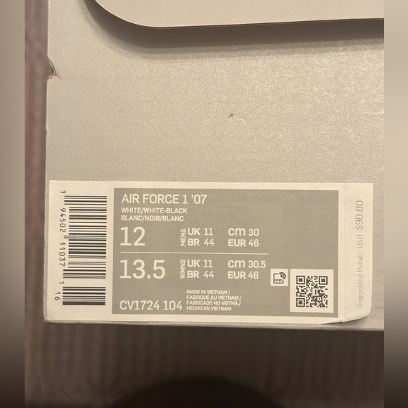 Nike Air Force 1 ‘07 Men's size 12 - White and Black Sneakers - Never been worn - Picture 4 of 6